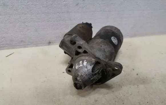 Mazda 626 Starter motor M1T77381