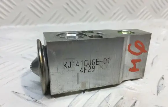 Mazda 6 Air conditioning (A/C) expansion valve KJ141GJ6E01