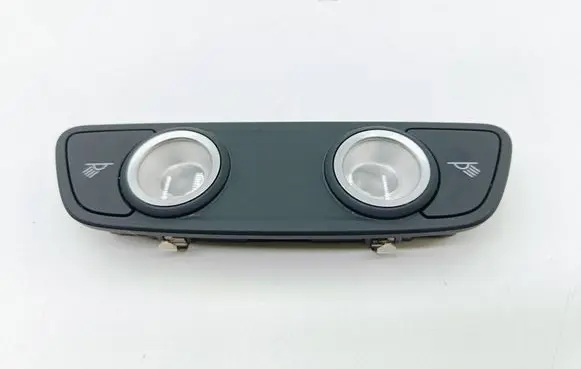 Audi Q7 4M Rear seat light 4M0947111 19758600 8W0947111