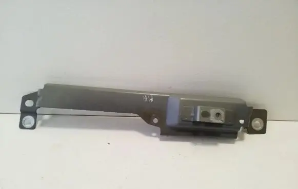 Volvo XC60 Fender mounting bracket 31424581