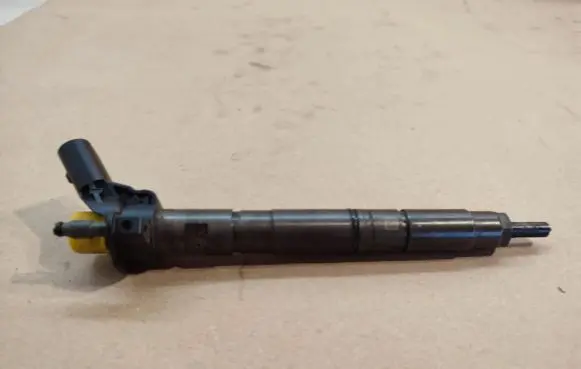 Audi Q5 SQ5 Fuel injector 0445116015