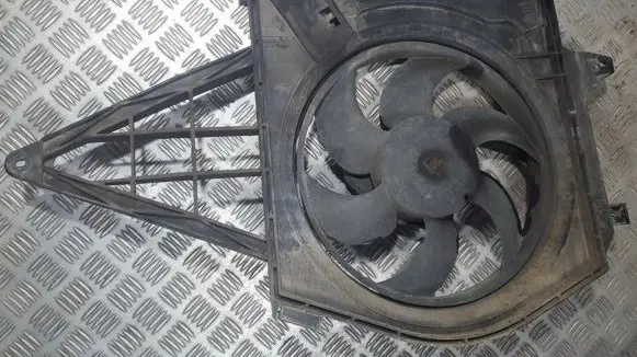 Fiat Ulysse Radiator cooling fan shroud 8240142 824.0142
