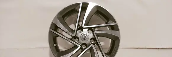 Renault Kadjar R17 alloy rim 8201485175