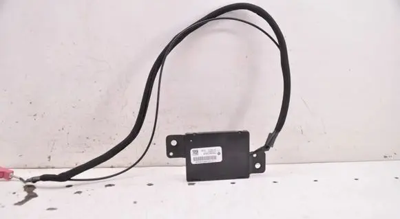 Chrysler Town & Country V Keyless (KESSY) go control unit/module P68069728AB