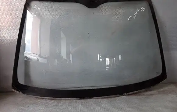 KIA Shuma Front windscreen/windshield window 