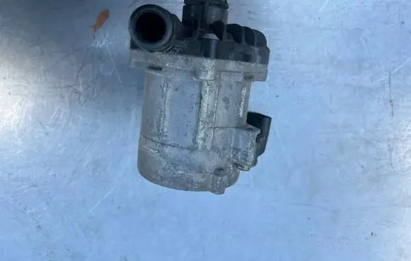 BMW 7 F01 F02 F03 F04 Electric auxiliary coolant/water pump 7566335 0360649