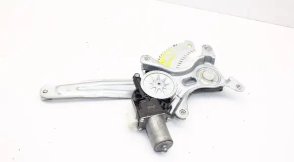 Suzuki SX4 S-Cross Rear window lifting mechanism without motor 8353061M00