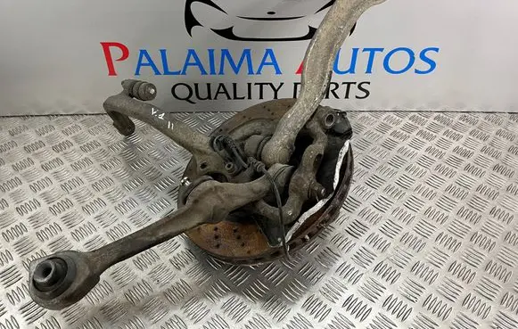 Mercedes-Benz S W221 Front wheel hub spindle knuckle 