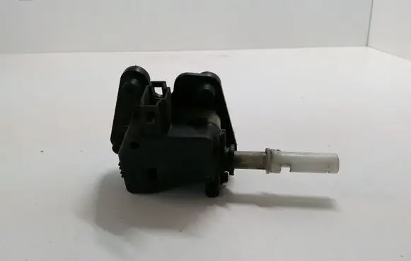 Audi A4 S4 B7 8E 8H Tailgate boot lock/latch motor 8E9827833