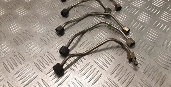 Citroen C5 Fuel injector supply line/pipe 