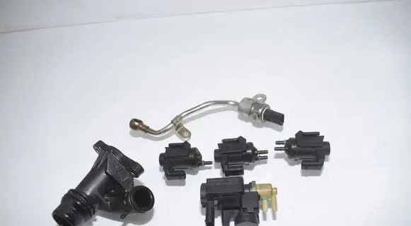 BMW 5 G30 G31 G38 Turbo solenoid valve 8589117 8570591 8579973