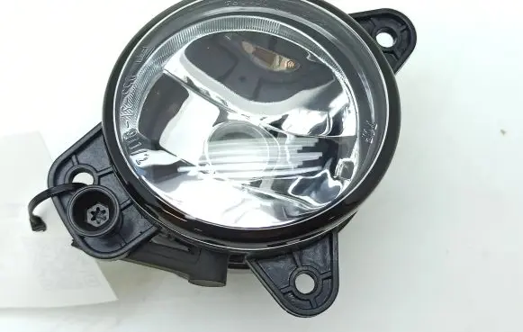 Volkswagen Polo IV 9N3 Front fog light 6H0941700B