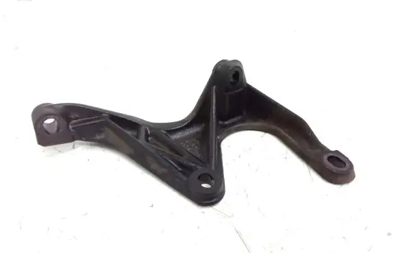 Volvo XC90 Engine mounting bracket 30735708
