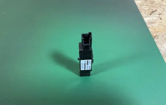 Volvo V70 Airbag deployment crash/impact sensor 8622365 004636 170303