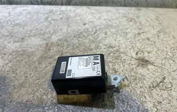 Toyota Auris E180 Door control unit/module 8974002100 TA2011417
