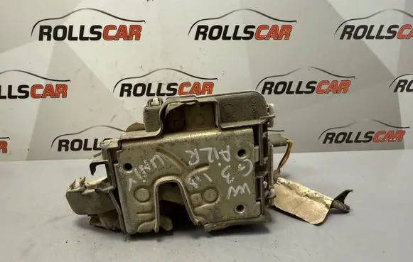 Volkswagen Golf III Rear door lock 1H4839016A