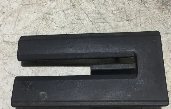 Toyota Corolla Verso AR10 Rear seat rail trim cover 721570F020