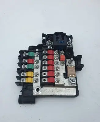 Tesla Model S Fuse module 101327200E