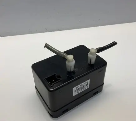 Mercedes-Benz S W221 Central locking vacuum pump 2218000248 1091740271 A3510010010