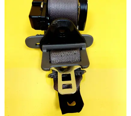 Chrysler PT Cruiser Rear seatbelt 040702