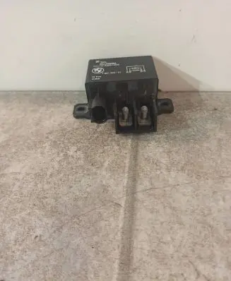BMW 7 F01 F02 F03 F04 Combustion relay 7661503 V23132A2001X26