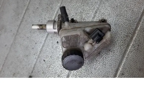 Ford Mondeo Mk III Master brake cylinder
