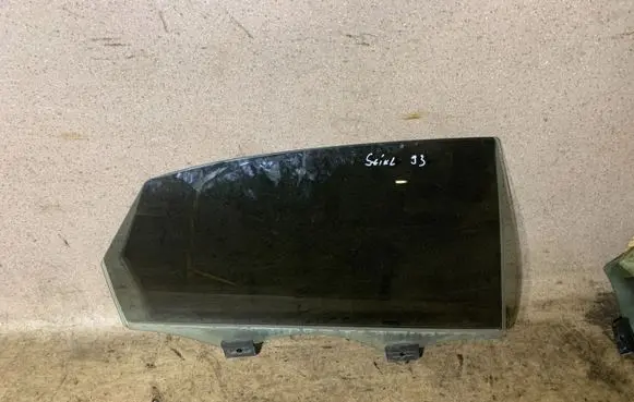 Rear door window glass