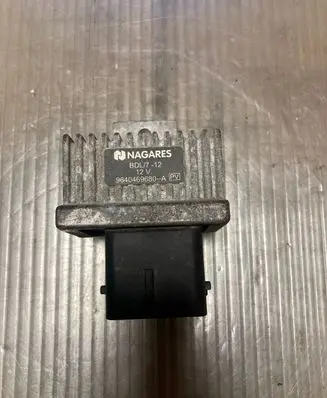 Glow plug pre-heat relay