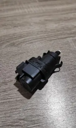 Ford C-MAX I Brake pedal sensor switch 3M5T13480AB