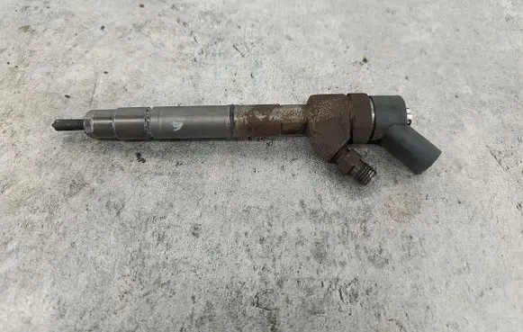 Mercedes-Benz A W168 Fuel injector 