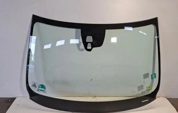 Volvo V60 Front windscreen/windshield window 43R001574