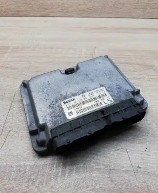Opel Astra G Engine control unit/module ECU 90589736 0281001670