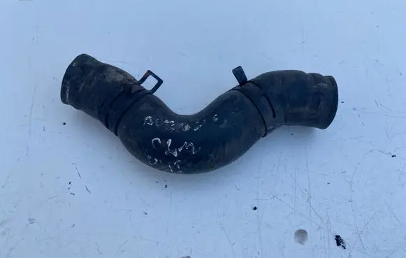 Toyota Avensis T220 Engine coolant pipe/hose