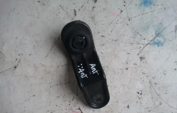 Opel Antara Radiator mount bracket