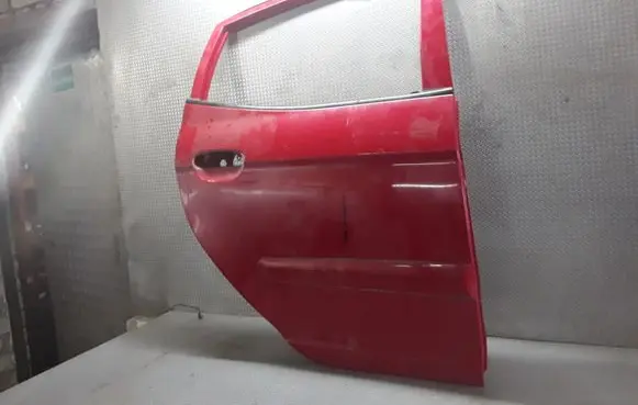 KIA Rio Rear door