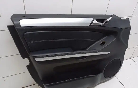 Mercedes-Benz ML W164 Front door card panel trim 297929A1