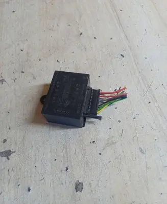 Volkswagen Golf V Tow bar trailer control unit/module 10R047537 321212
