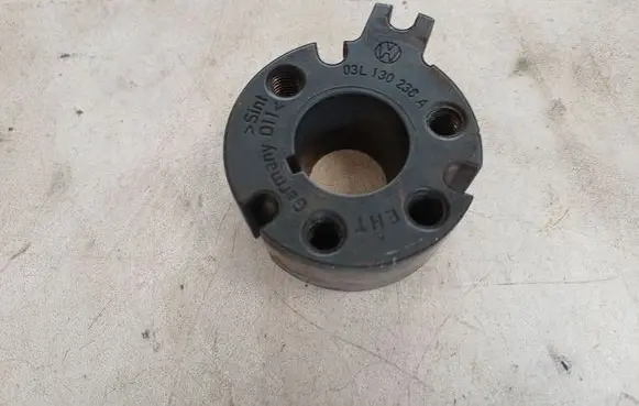 Volkswagen Sharan Fuel pump gear (pulley) 03L130238A