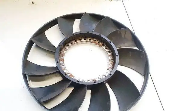 Volkswagen PASSAT B5 Fan impeller 059121301A