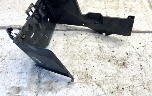 Battery box tray