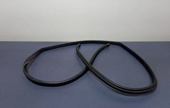 Hyundai Terracan Front door rubber seal 