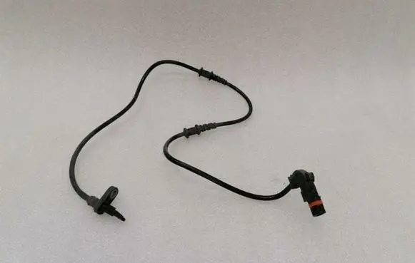 Mercedes-Benz CLS C218 X218 ABS brake wheel speed sensor A2125400517