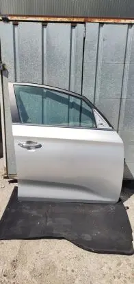 KIA Carens III Front door