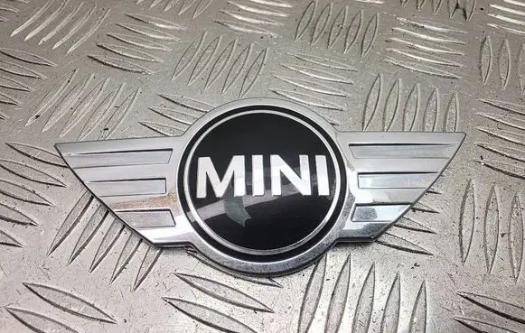Mini One - Cooper F56 F55 Manufacturer badge logo/emblem 26440