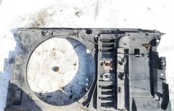 Chevrolet Cruze Radiator cooling fan shroud 1853405916