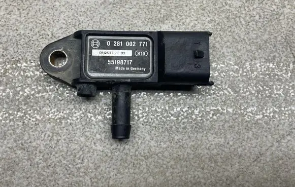 Opel Zafira B Exhaust gas pressure sensor 0281002771 0806172FB3 55198717