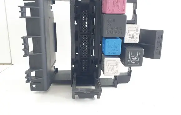Mercedes-Benz S W140 Relay mounting block 1405456440
