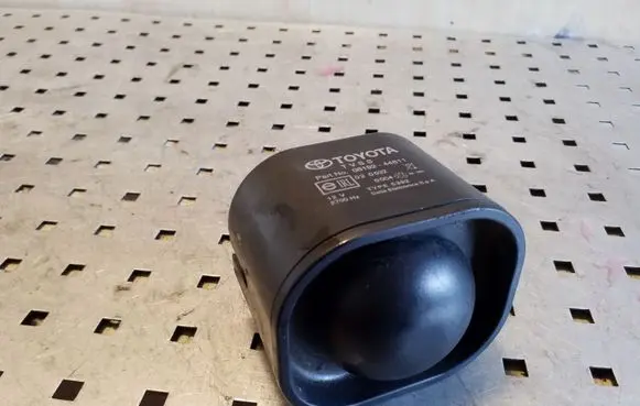 Toyota RAV 4 (XA20) Alarm system siren 0819244811