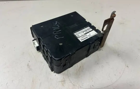 Toyota Prius (XW20) Brake system control unit/module 8968033010 73412308 73M82072