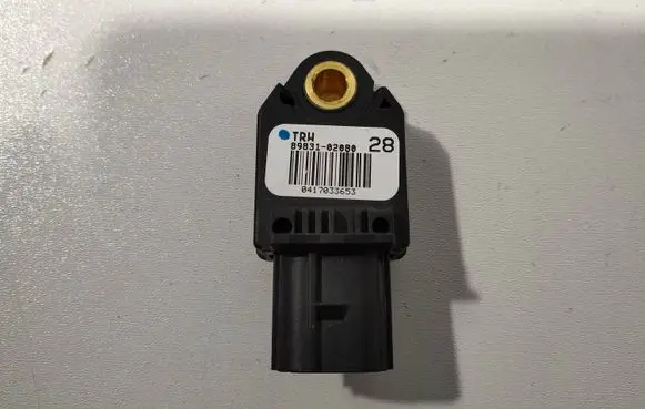 Toyota Auris 150 Airbag deployment crash/impact sensor 8983102080